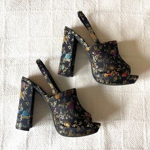 🧡Flower Embroidered Black Heels🧡